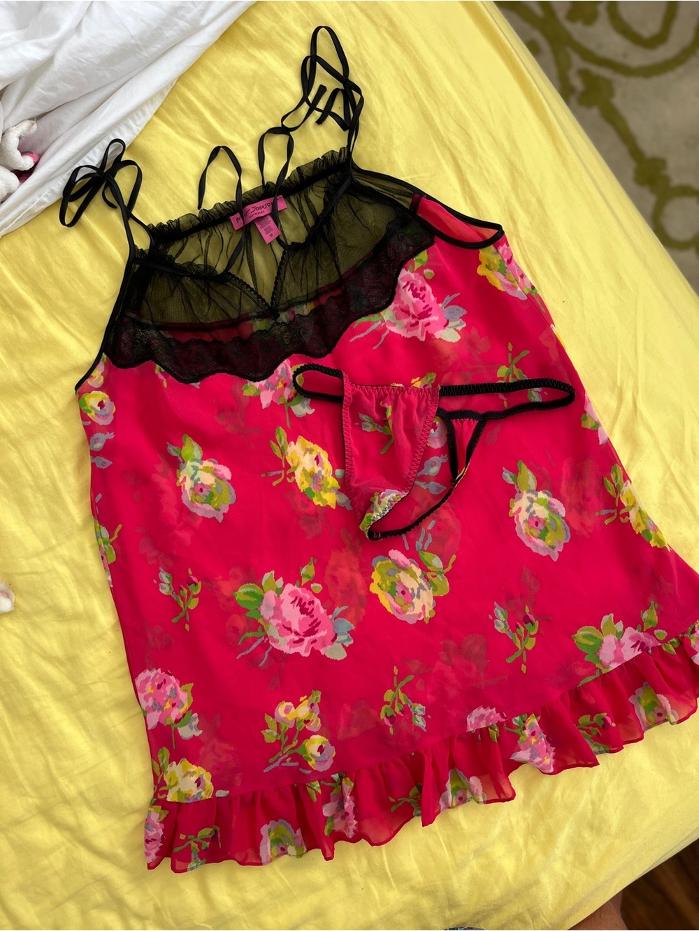 💖 Betsey Johnson Hot Pink Floral Mesh-Trim Chemise Set with Thong Size M 💖